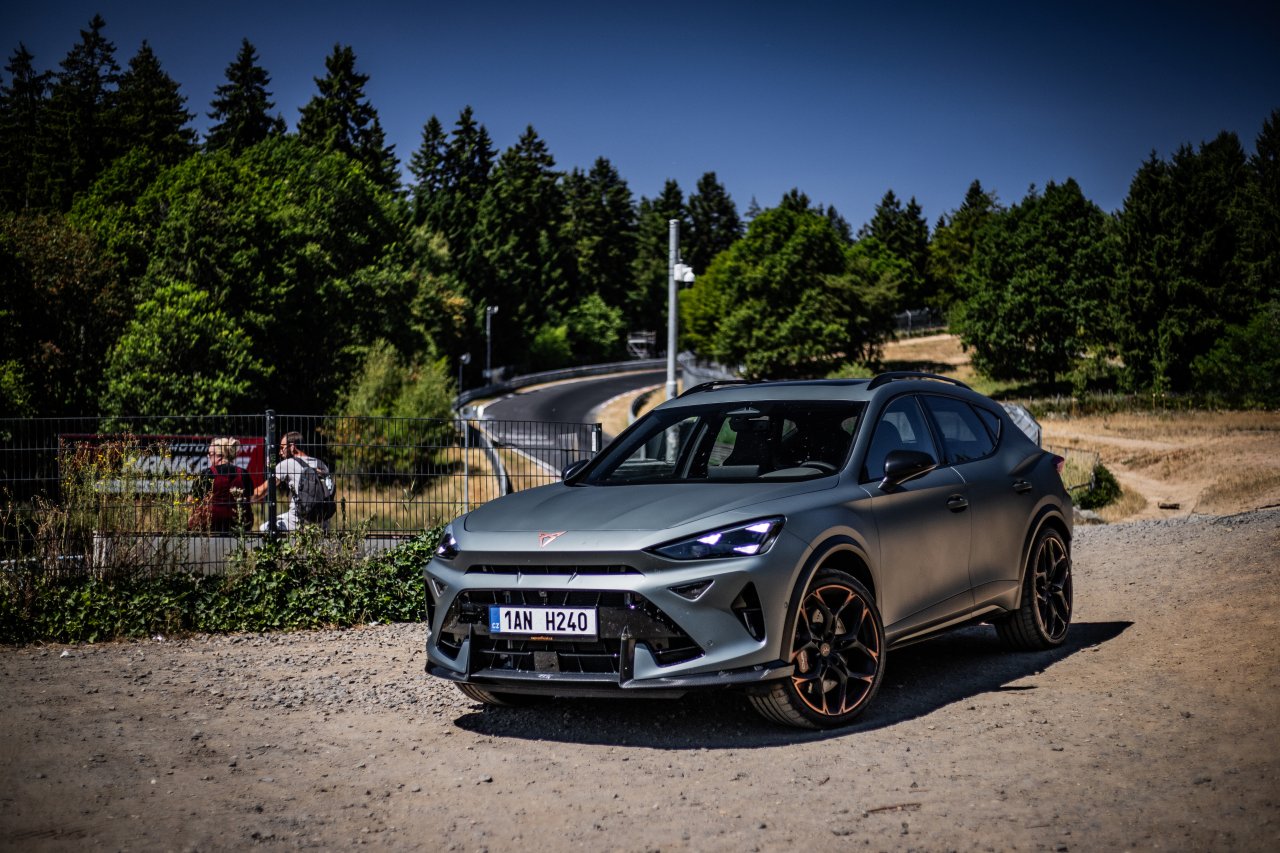 Test: Pětiválcová CUPRA Formentor VZ5 na Nürburgringu. Tady se ukáže všechno - fotografie
